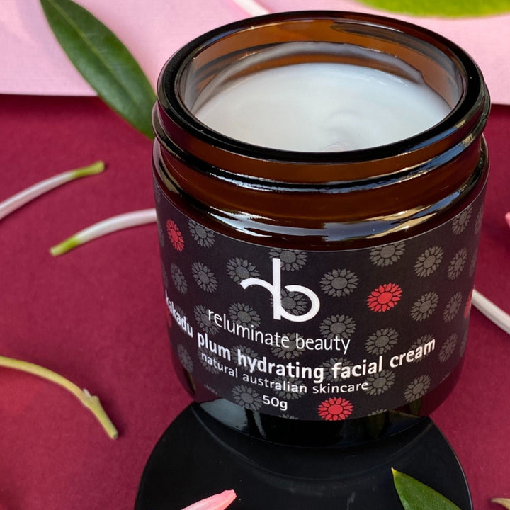 Kakadu Plum Hydrating Facial Cream close up and open