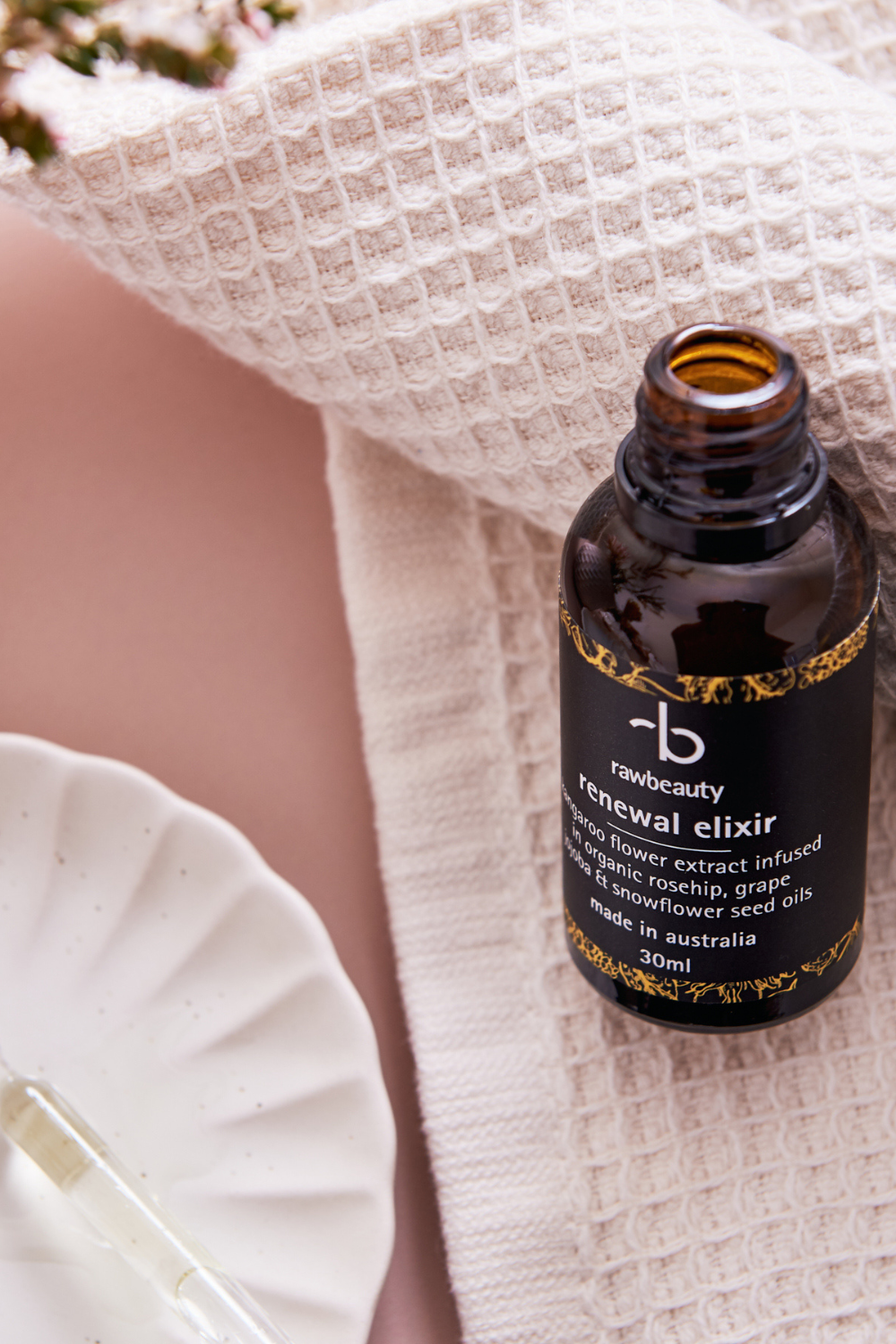 The Benefits Of Using  Both A Face Serum & A Facial Oil Elixir.  And How To Apply Them.